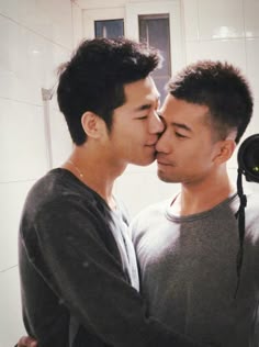 dating a gay japanese man